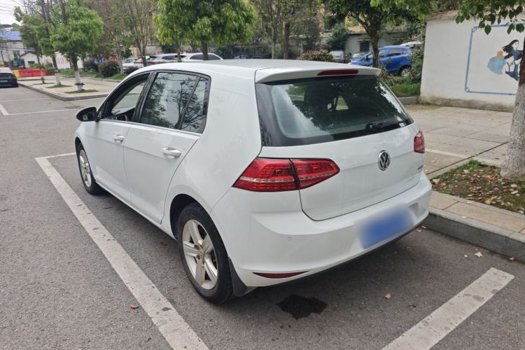 Used Volkswagen Golf 2016 1.6L Automatic Comfort Model Rear Left 45 Deg