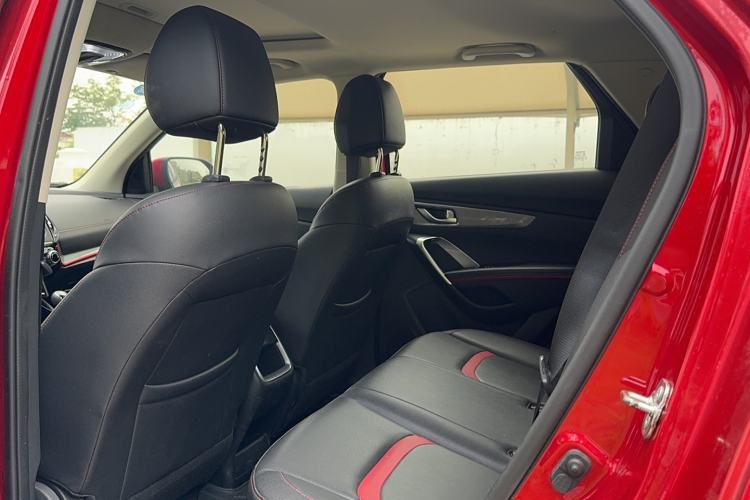 Used Changan CS55 2019 1.5T Manual Colorful Model China VI Standard