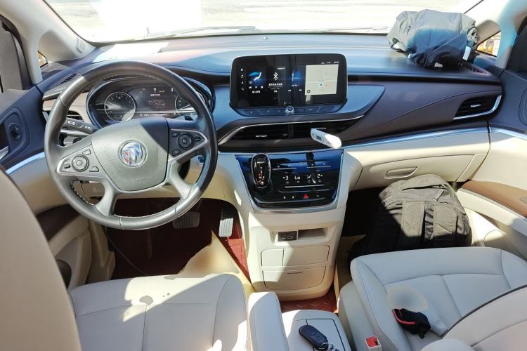 Used Buick GL8 2021 Land Cruiser Executive Class 652T Luxury Model Center Console