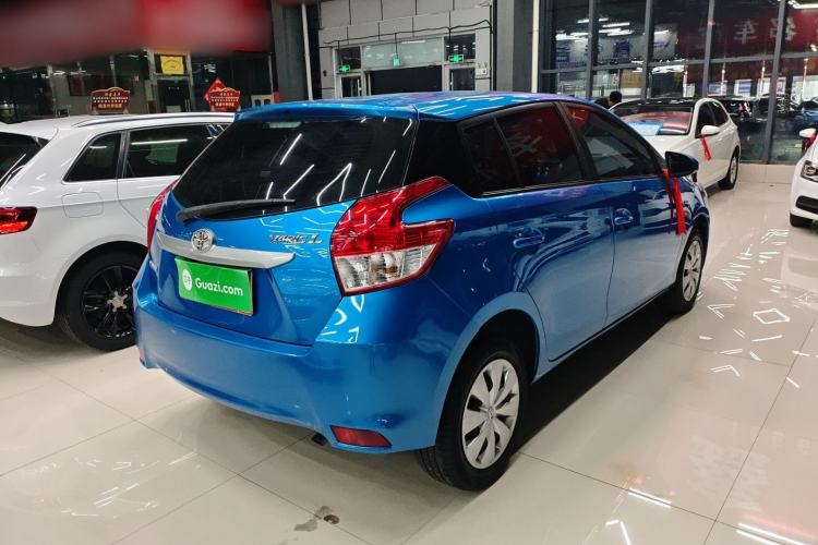 Used Toyota YARiS L Zhi Xuan 2015 1.5E Automatic Charm Edition
