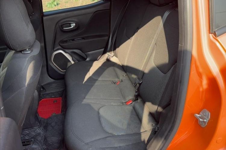 Used Jeep Renegade 2017 180T Automatic High-Energy Version
