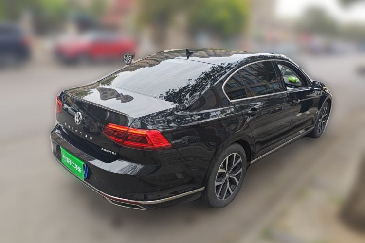 Used Volkswagen Magotan 2020 280TSI DSG Comfort Edition Rear Right 45 Deg