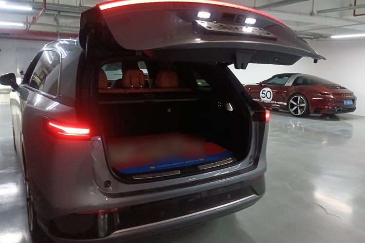 Used XPeng G9 2022 650 Performance Edition Max Trunk