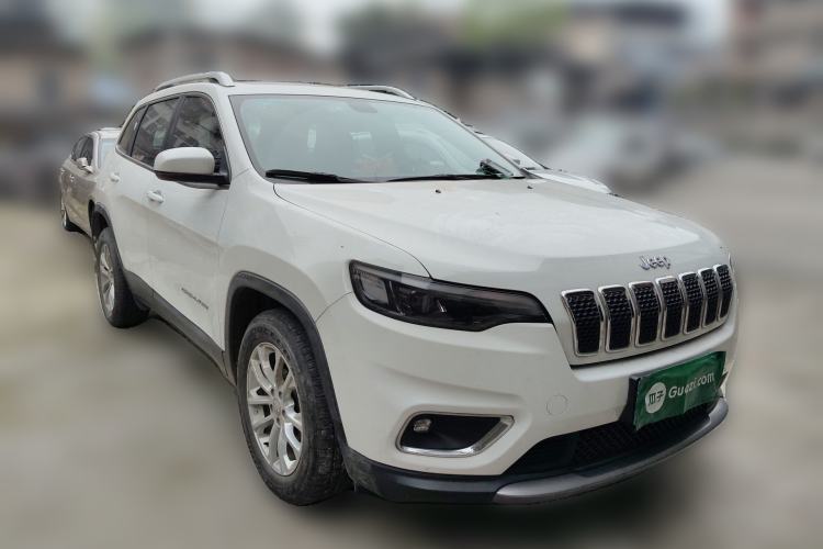 Used Jeep Cherokee 2019 2.0T Two-Wheel Drive Smart Enjoyment Version China VI Front Right 45 Deg
