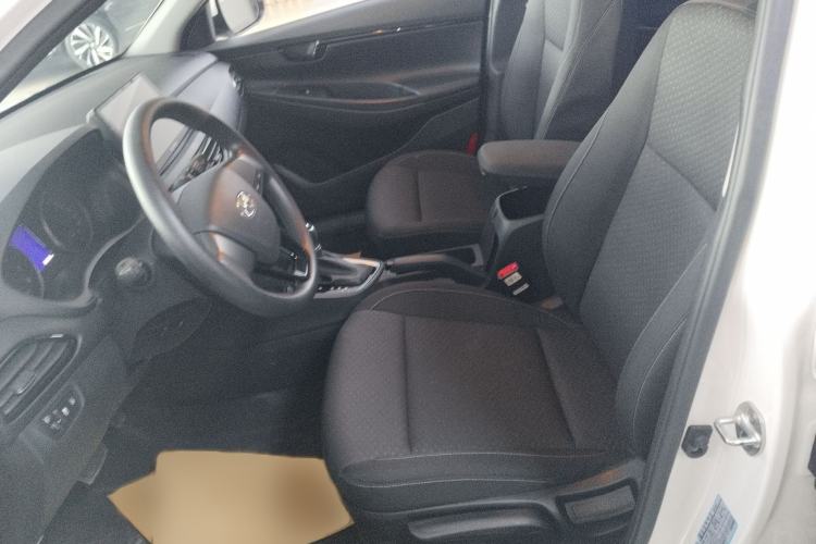 Used Hyundai Celesta 2017 1.6L Automatic Enjoyment Version GLS
