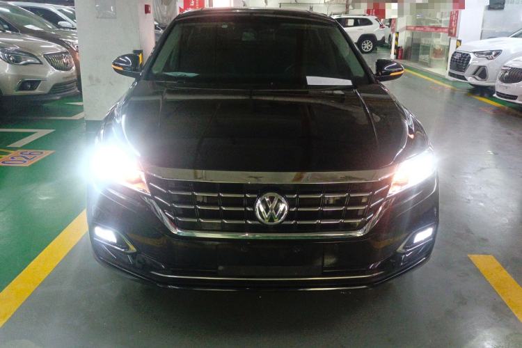 Used Volkswagen Passat 2019 330TSI Elite Edition China VI Front