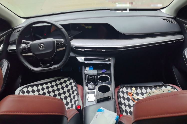 Used CHANGAN Eado 2022 PLUS Blue Whale NE 1.4T GDI DCT Prestige Edition Center Console