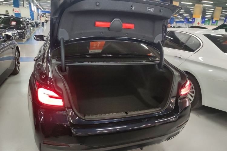 Used BMW 5 Series 2022 Restyled 530Li Leading Edition M Sport Package Trunk