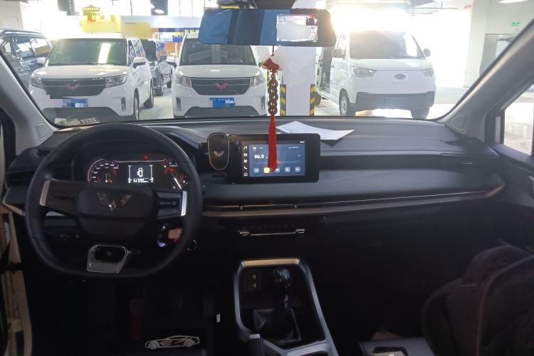 Used Wuling Jiachen 2022 1.5L Manual Comfort Edition