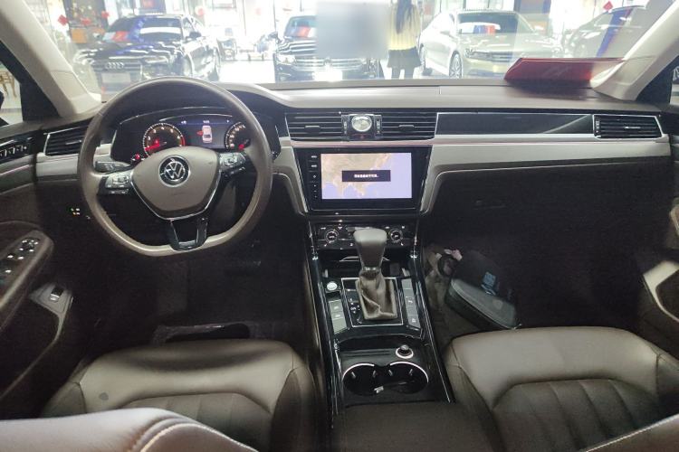 Used Volkswagen Phideon 2021 380TSI Luxury Edition
