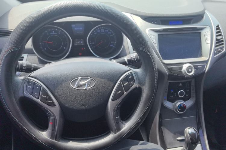 Used Hyundai Elantra (5th Generation / Langdong) 2015 1.6L Automatic Leading Model