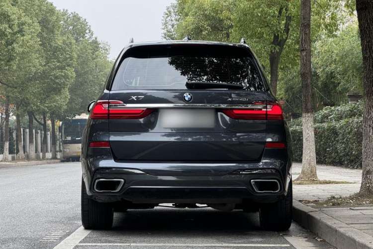 Used BMW X7 2020 xDrive40i Luxury M Sport Package