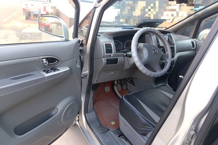 Used Dongfeng Shuaike 2011 1.6L Manual Comfort 7-Seater
