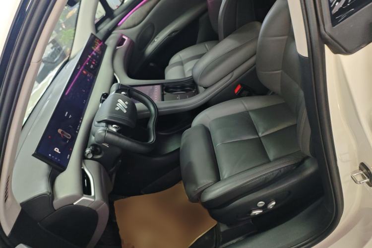 Used IM LS6 2023 Max Standard Edition Left Front Seat