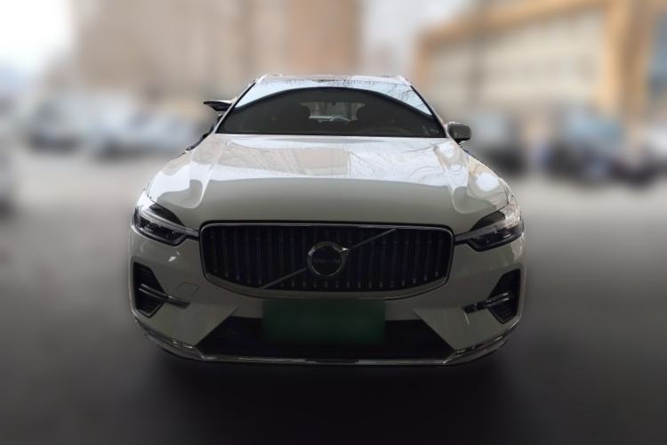 Used Volvo XC60 2023 B5 4x4 Smart Luxury Edition