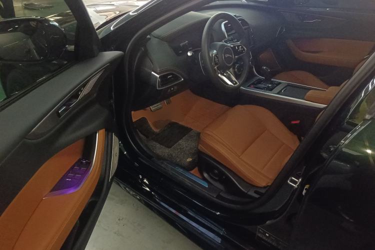 Used Jaguar XEL 2025 2.0T 250 PS R-DYNAMIC 90th Anniversary Edition Driver Seat