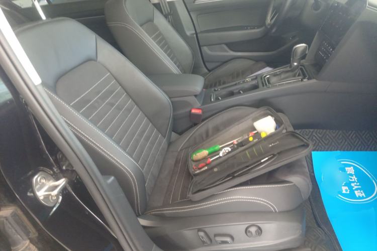 Used Volkswagen Magotan 2020 330TSI DSG Luxury Edition Right Front Seat