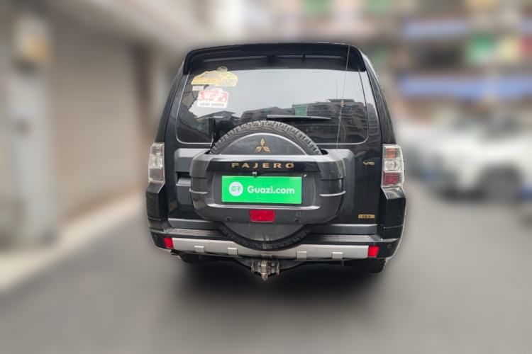 Used Mitsubishi Pajero 2016 3.0L Automatic Prestige Version China IV Standard
