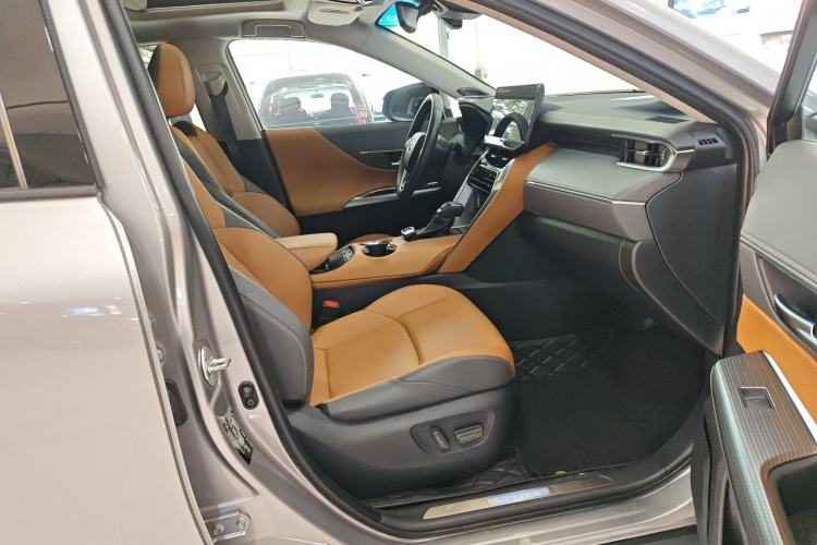 Used Toyota Venza 2022 2.0L CVT Two-Wheel Drive Prestige Edition