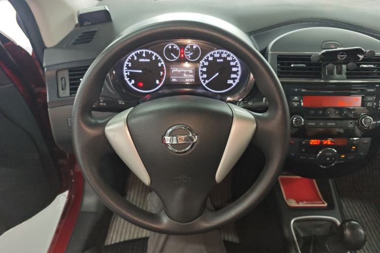 Used Nissan Tiida 2014 1.6L Manual Smart Model Steering Wheel