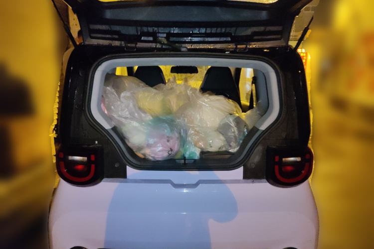 Used Chery QQ Ice Cream 2022 120km Conical Shape Lithium Iron Phosphate Trunk