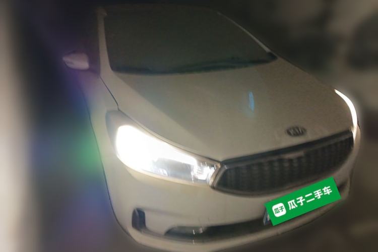 Used Kia K3 2016 1.6L Automatic GLS Front Right 45 Deg