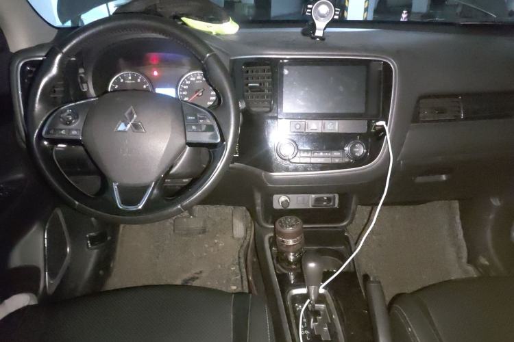 Used Mitsubishi Outlander 2018 2.0L Two-Wheel Drive Glory Edition 5 Seats