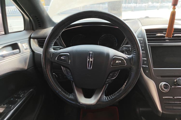 Used Lincoln MKC 2017 2.0T Two-Wheel Drive Deluxe Edition