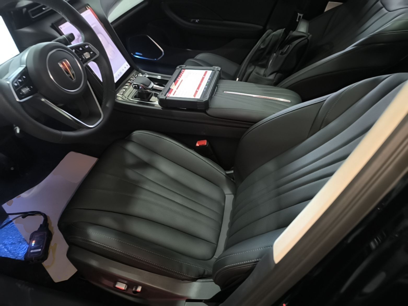Hongqi H5 PHEV 2025 130 Super Hybrid Version — снимка 17