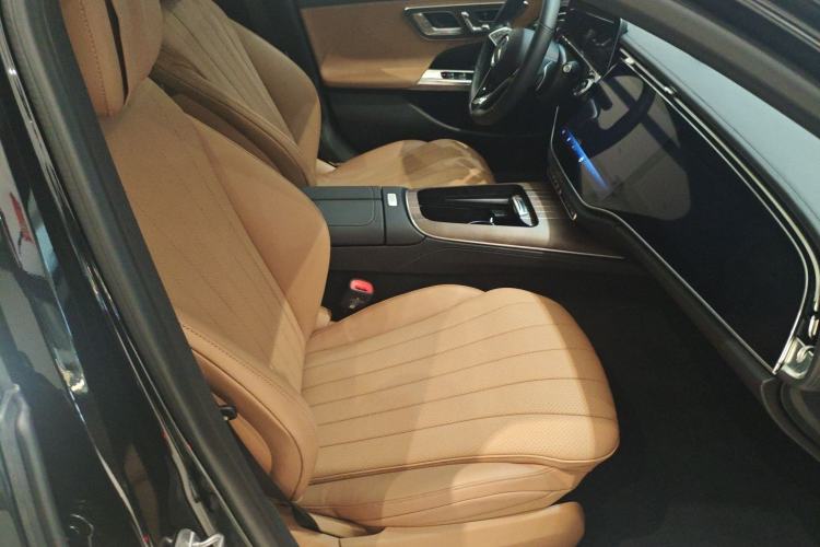 Used Mercedes-Benz E-Class New Energy 2024 E 350 e L Plug-in Hybrid Sedan