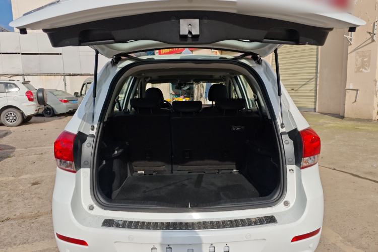 Used Haval H6 2015 Upgraded Model 1.5T Manual Two-Wheel Drive Elite Version Trunk