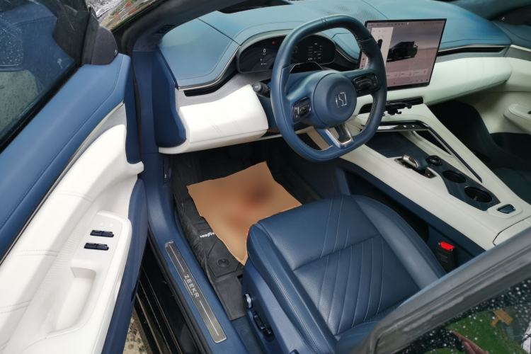 Used Zeekr 001 2024 WE Edition 95 kWh All-Wheel Drive Driver Seat