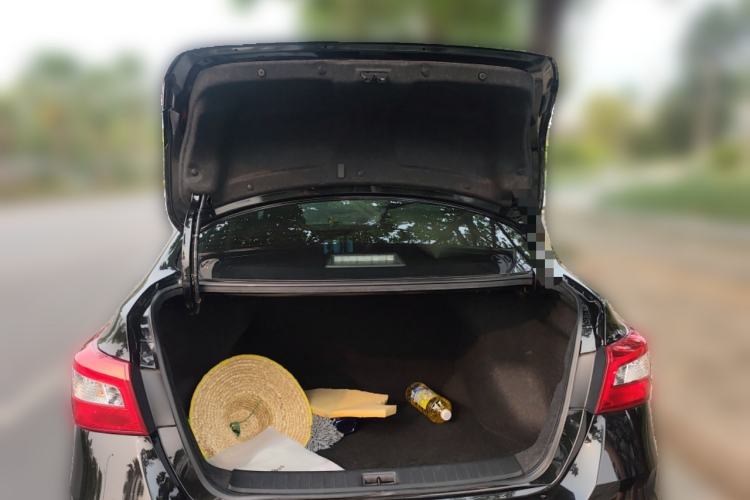 Used Nissan Sylphy 2021 Classic 1.6XE CVT Comfort Edition Trunk