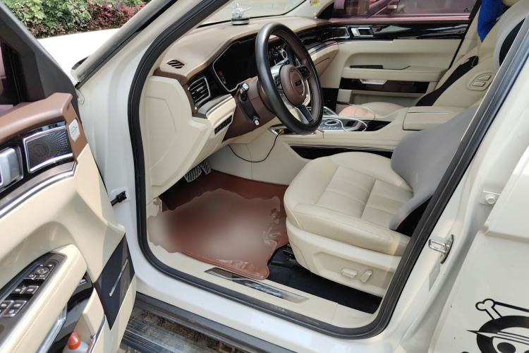 Used Zotye T700 2017 1.8T Dual-Clutch Prestige Model
