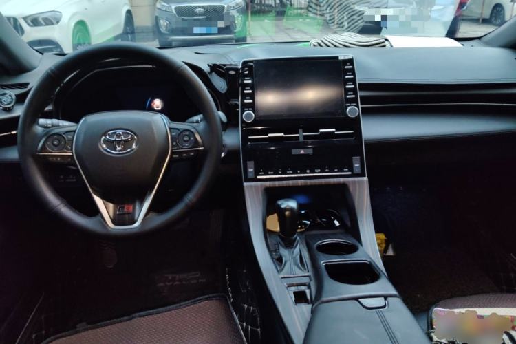 Used Toyota Avalon 2019 2.0L Ambition Edition China VI
