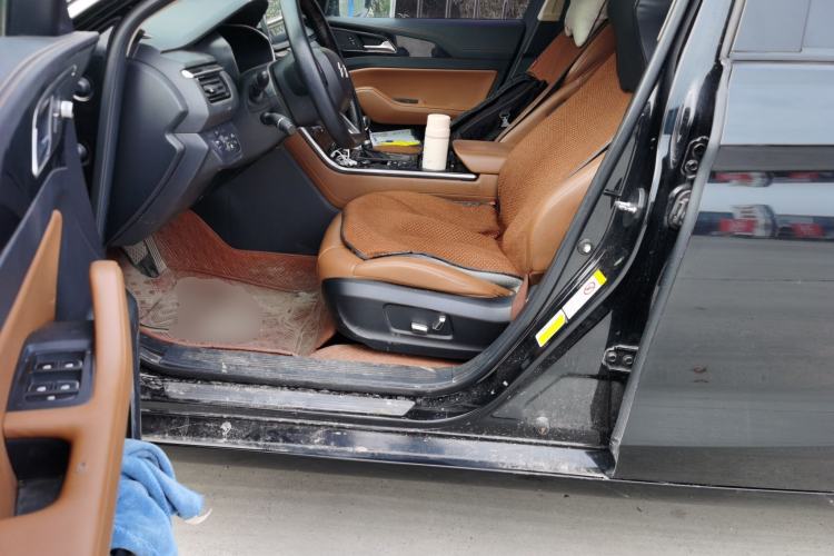 Used Hongqi H5 2018 30TD Smart Connect Dynamic Edition Driver Seat