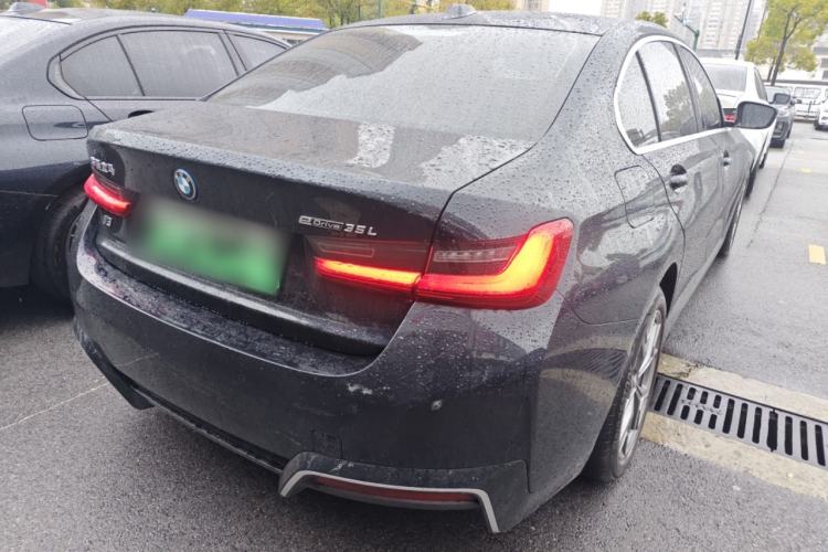 Used BMW i3 2024 eDrive 35 L
