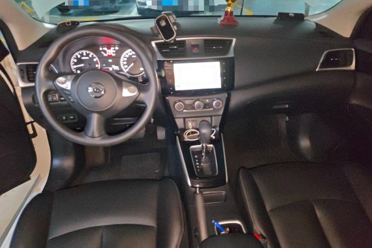 Used Nissan Sylphy 2021 Classic 1.6XL CVT Luxury Edition Center Console