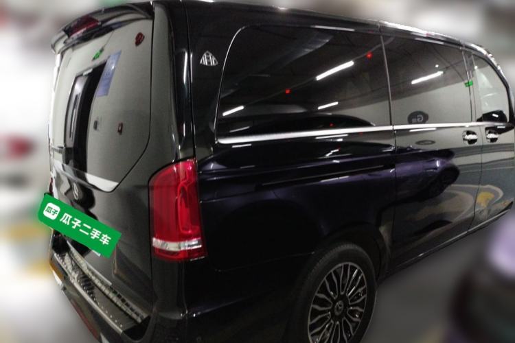 Used Mercedes-Benz V-Class 2021 V 260 Avantgarde Edition Rear Right 45 Deg