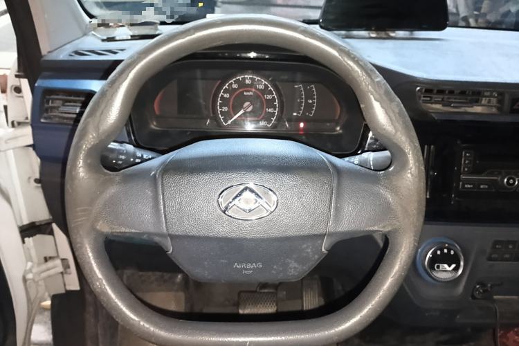 Used SAIC MAXUS EV30 2019 City Logistics Vehicle Fast Delivery Version Long Wheelbase Mengguli 35 kWh