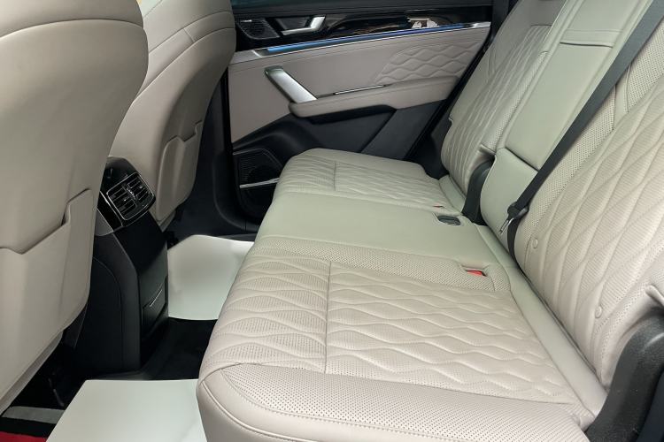 Used BYD Tang New Energy 2025 DM-i 115KM Cloud Ride Flagship Model Interior 7