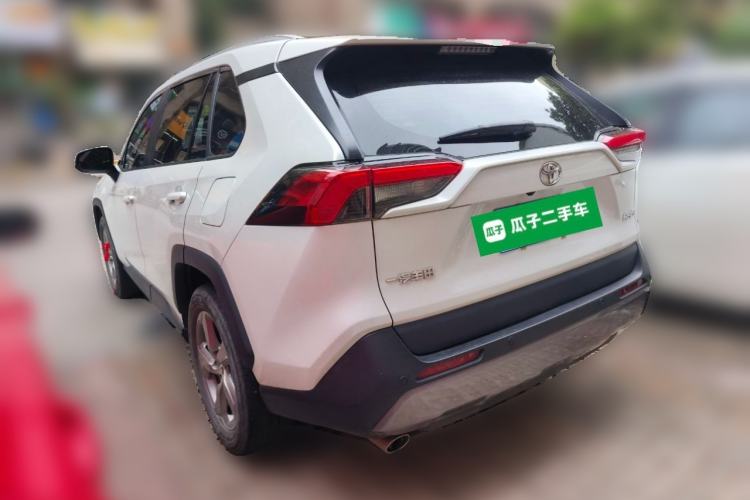 Used Toyota RAV4 2022 2.0L CVT Two-Wheel Drive Fashion Edition