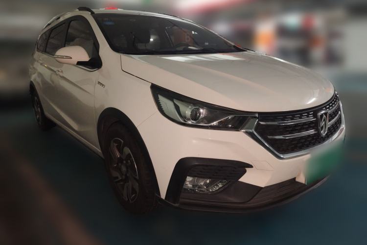 Used Baojun 310W 2018 1.5L Automatic Luxury Version China V Front Right 45 Deg