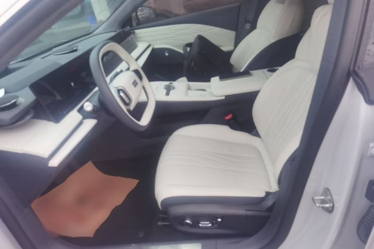 Used Geely Galaxy E8 2024 665 km Range Rear-Drive Starship Long-Range Version
