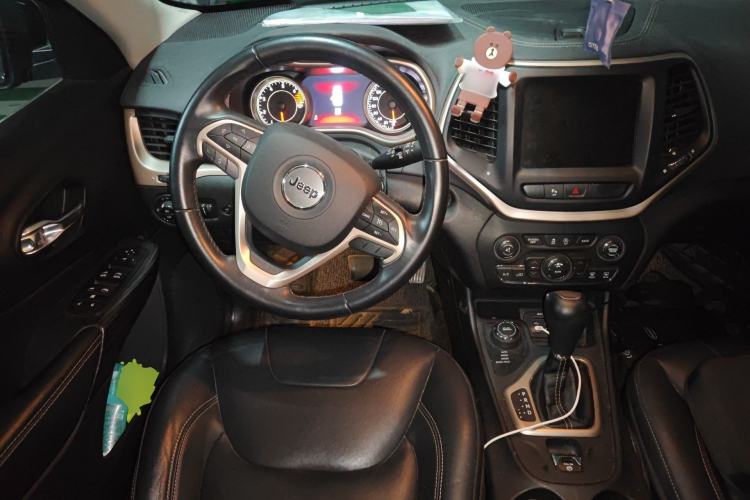 Used Jeep Cherokee 2017 2.4L Excellence Edition
