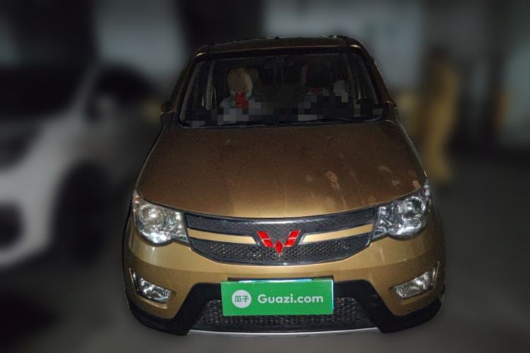 Used Wuling Hongguang 2013 1.2L S Comfort Model China IV Standard Front