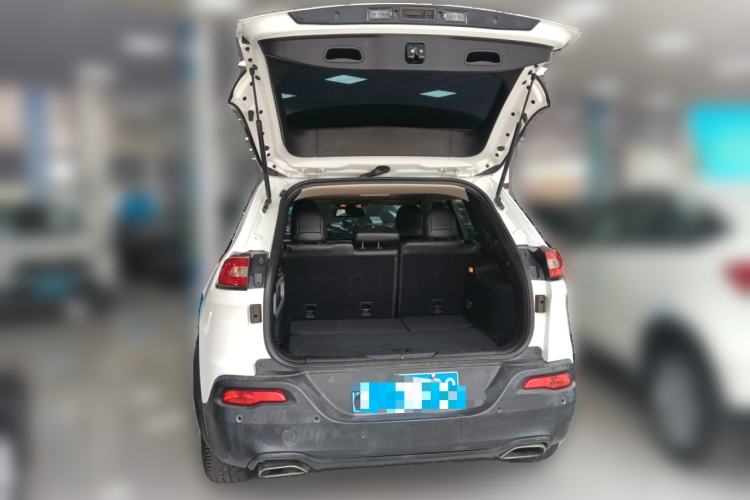 Used Jeep Cherokee 2016 2.4L Leading Edition