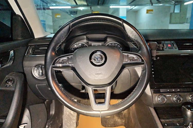 Used Skoda Octavia 2016 1.6L Automatic Smart Drive Edition
