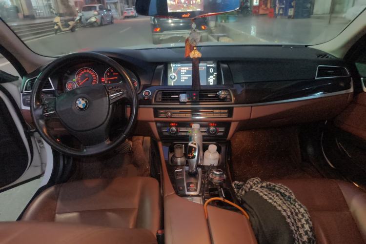 Used BMW 5 Series 2013 520Li Elegant Edition Center Console