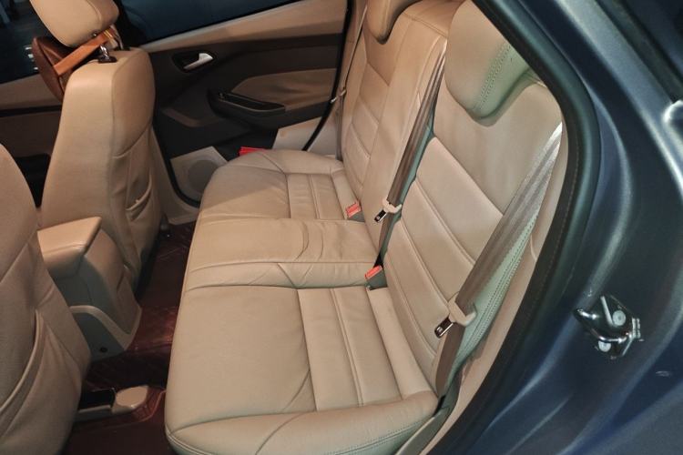Used Ford Focus 2012 Sedan 1.6L Automatic Comfort Model